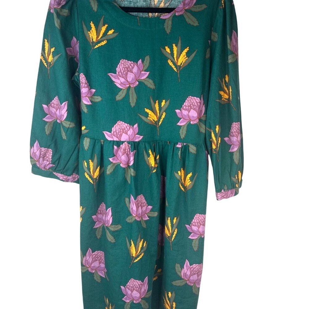 Princess Highway Size 6 Green Floral Dress With 3/4 Sleeves & Elastic Waist NWT